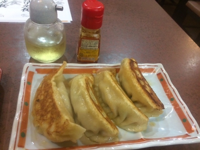 魚鉄商店餃子 - コピー.JPG