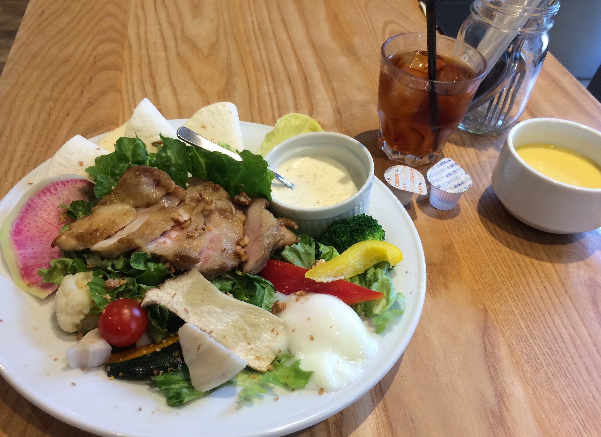 ラグー ウィスキーハウスで野菜たっぷりランチ 桜木町 明日は朝食に行ってみよ マリノスサポ タベある記